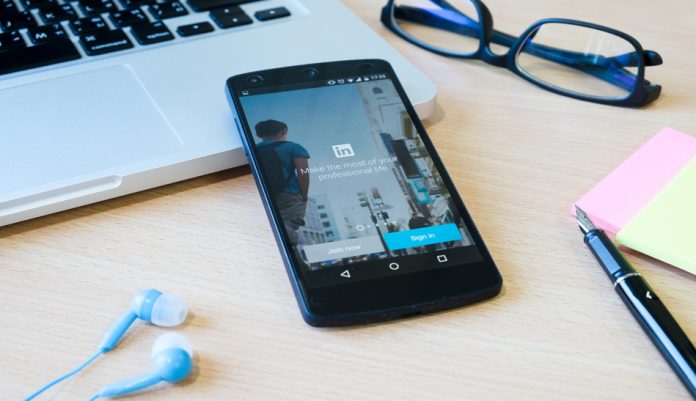 How to Advertise on LinkedIn to Grow Your Business